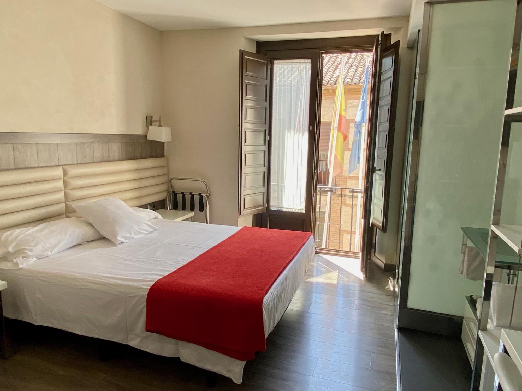 Evenia Alcala Boutique Hotel Alcala de Henares Luaran gambar