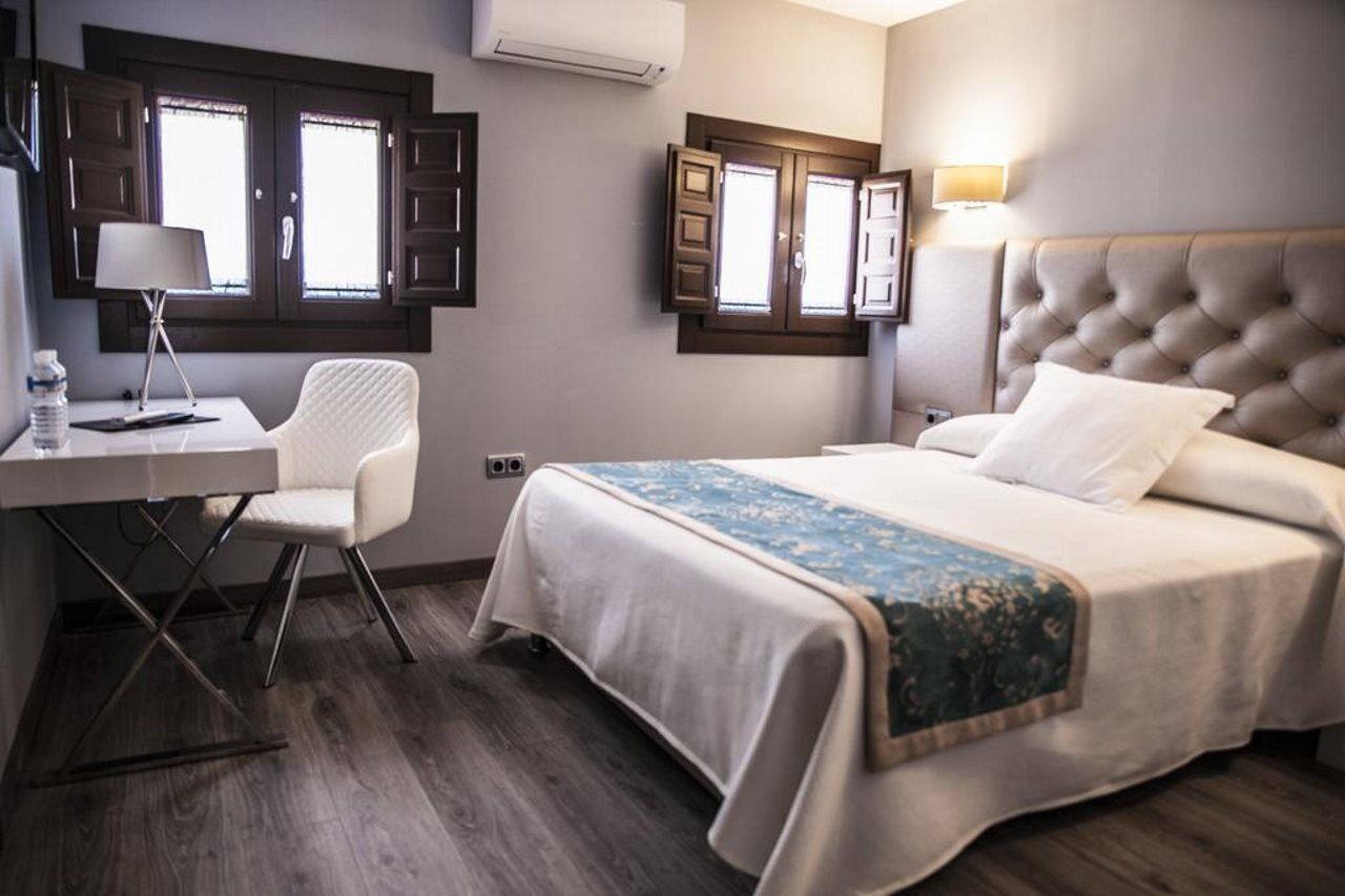 Evenia Alcala Boutique Hotel Alcala de Henares Luaran gambar